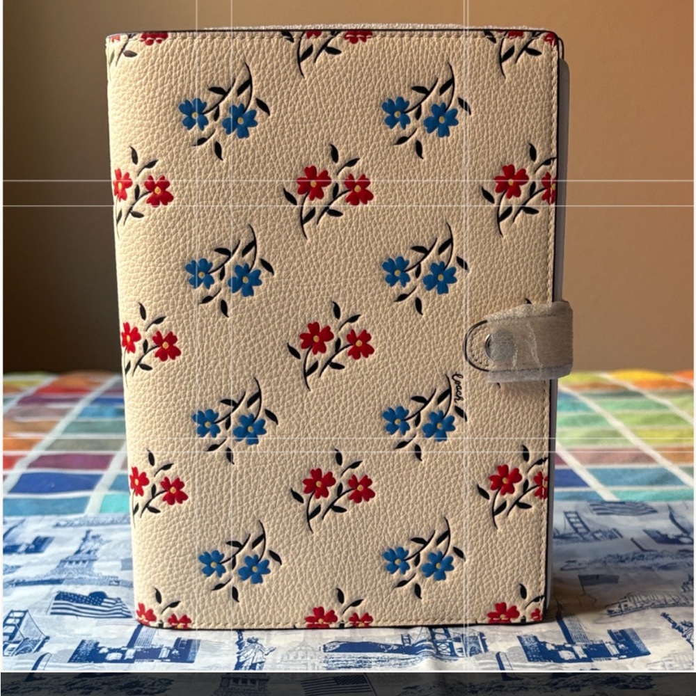 📕📘📕 COACH NOTEBOOK WITH FLORAL PRINT 📕📘📕 NWT 📕📘📕